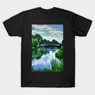 Ditchford Lock (England) T-Shirt